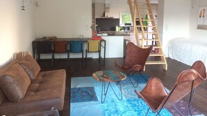 Living room - Serenity and Space in a Region With Lots of Water (Nieuwkoop)