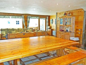 Dining - Cozy Chalet in Champagny-en-vanoise the Rhone Alpes Near Ski (Champagny-en-Vanoise)