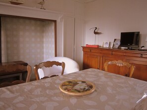 Living room - Cosy Cottage in Le Crotoy With Terrace (Le Crotoy)