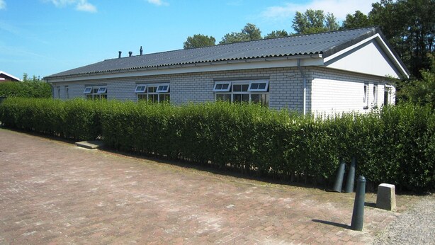 Exterior - Holiday Home Near the North Sea Beach (Ellemeet)