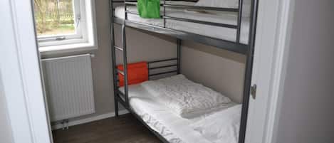 House | 3 bedrooms, individually furnished