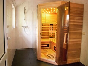 Bathroom - Stunning Villa in Venhorst With Sauna (Venhorst)