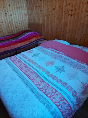 1 chambre, ameublement personnalisé, draps fournis