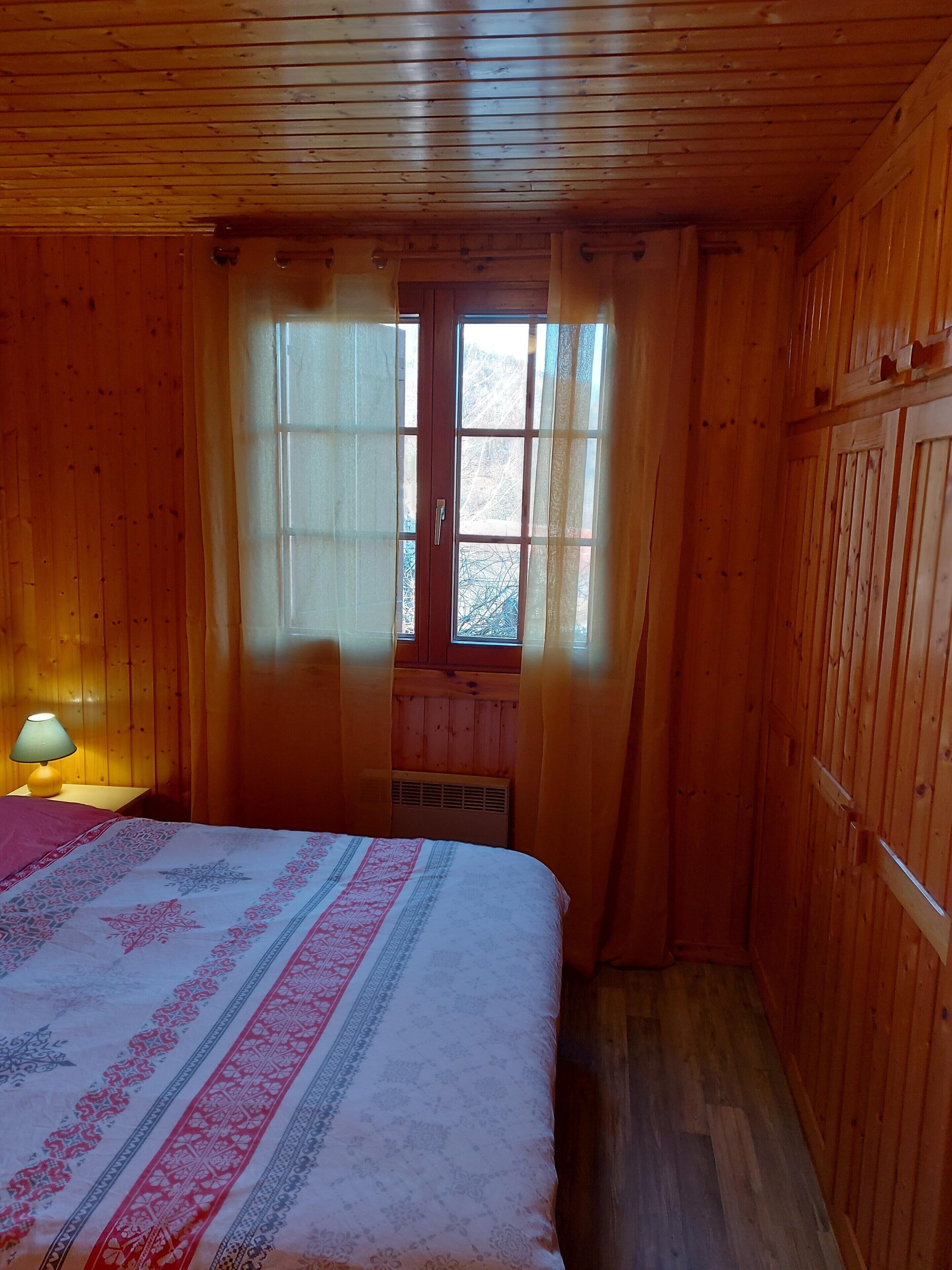 1 bedroom, individually furnished, bed sheets