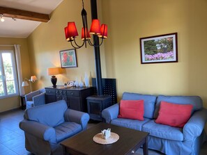 Living room - Montbrun Vineyard Escape (Montbrun-des-Corbières)