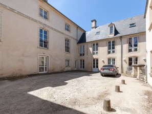 Exterior - Gorgeous Apartment in Bayeux With Heating Facility (Bayeux)