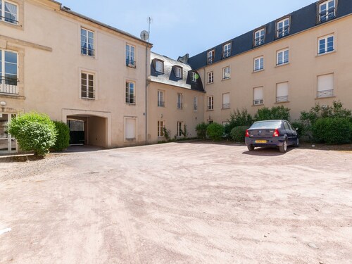 Gorgeous Apartment in Bayeux With Heating Facility