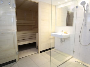 Shower, towels