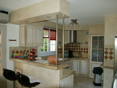 Villa in Reillanne With Private Pool