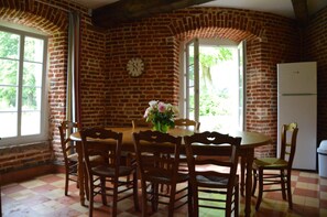 House | Dining - House Near Merlimont-plage and Historic Abbey (Gouy-Saint-Andre)