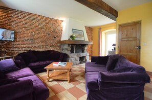 Living room - House Near Merlimont-plage and Historic Abbey (Gouy-Saint-Andre)