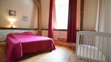 House | 3 bedrooms, individually furnished