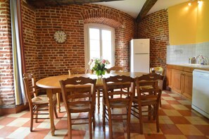 Dining - House Near Merlimont-plage and Historic Abbey (Gouy-Saint-Andre)