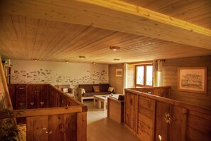 Living room - Mansion in Albertville Near Ski Slopes (Mercury)