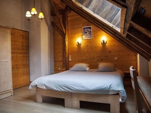 House | Room amenity - Mansion in Albertville Near Ski Slopes (Mercury)