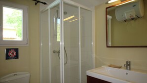 Villa | Bathroom - Tranquil Villa in Bargemon With Private Pool (Bargemon)