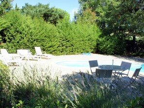 Unclassified image, 2 of 33, button - Charming Holiday Home in Régusse, Provence With Terrace (Regusse)