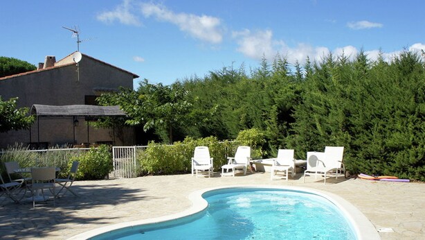 Unclassified image, 1 of 33, button - Charming Holiday Home in Régusse, Provence With Terrace (Regusse)