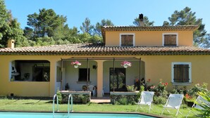 Exterior - Sweet Holiday Home With a Large Lawn, Swimming Pool, Privacy and Close to Cute Villages (Sillans-la Cascade)