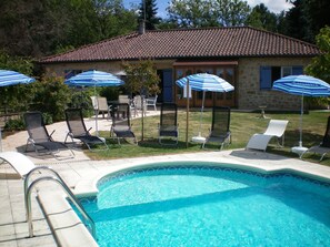 Exterior - Detached Holiday Home in the Dordogne With Spacious Terrace and Private Pool (Bars)