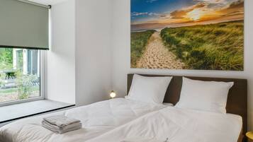 House | 3 bedrooms, individually furnished, bed sheets