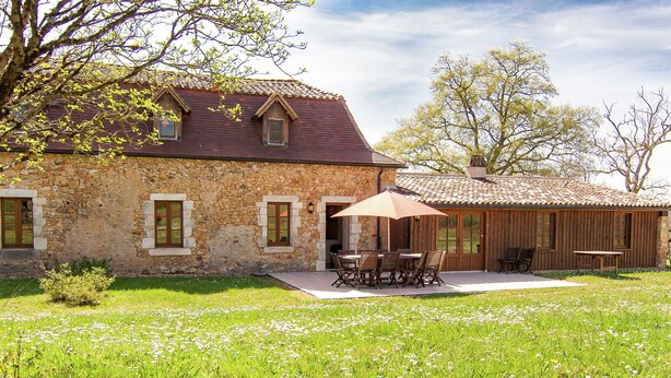 House | Exterior - Exquisite Holiday Home in Issac With Swimming Pool (Issac)
