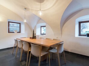 Dining - Serene Chalet in Taxenbach With Sauna (Taxenbach)