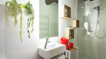 Chalet | Badezimmer | Badewanne, Handtücher