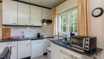 House | Private kitchen | High chair