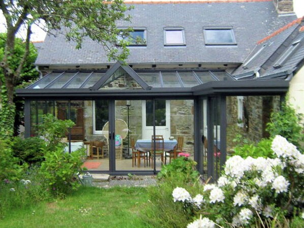 Exterior - Pretty Little Holiday House With Veranda in Pordic (Pordic)