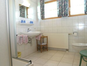 House | Bathroom | Shower, towels