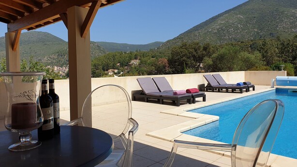 Balcony - Beautifully Situated Villa With Swimming Pool and Beautiful View Over the River and Vineyards (Roquebrun)