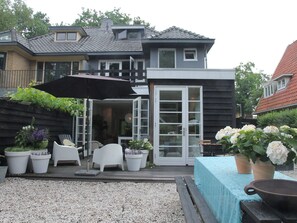 Exterior - Holiday Home in Bergen With Terrace, Garden, Lounge Set (Bergen)