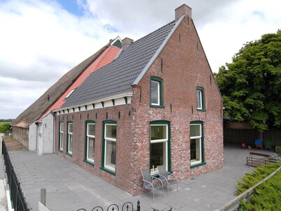 Lush Farmhouse in St. Annaparochie With Infrared Sauna