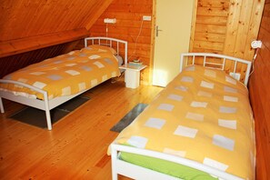 House - Lakeside Escape for 6 Guests (Beaulieu)