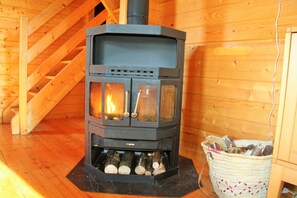 House | Living room - Lakeside Escape for 6 Guests (Beaulieu)