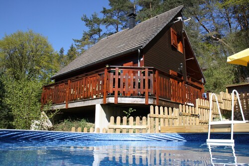Lakeside Escape for 6 Guests