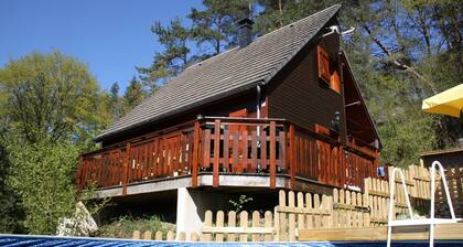 Lakeside Escape for 6 Guests