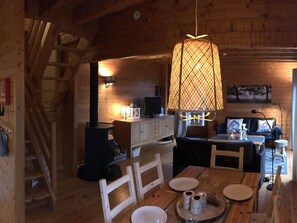 House | Living room - Lakeside Escape for 6 Guests (Beaulieu)