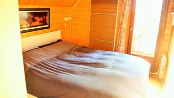 House | 3 bedrooms, individually furnished