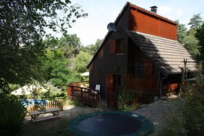 House | Property grounds - Lakeside Escape for 6 Guests (Beaulieu)