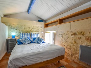 House | Room amenity - Beautiful Holiday Home With Swimming Pool (Monprimblanc)