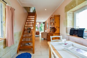 House | Dining - Beautiful Holiday Home With Swimming Pool (Monprimblanc)