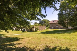 Cottage | Exterior - Cottage in Chaleix Near Forest & Lake (Chalais)