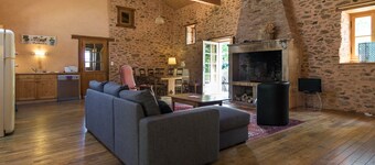 Cottage in Chaleix Near Forest & Lake