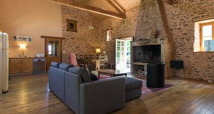 Cottage in Chaleix Near Forest & Lake