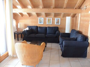 Fireplace, DVD player, MP3 dock - Cozy Chalet in Les Gets With Sauna (Les Gets)