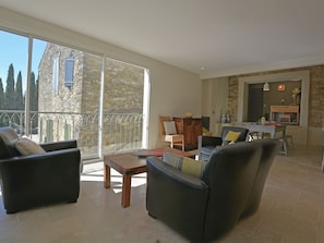 Villa | Living room - Quaint Villa in Castelnau-valence With Private Pool (Castelnau-Valence)