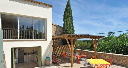 Quaint Villa in Castelnau-valence With Private Pool