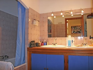 Villa | Badezimmer